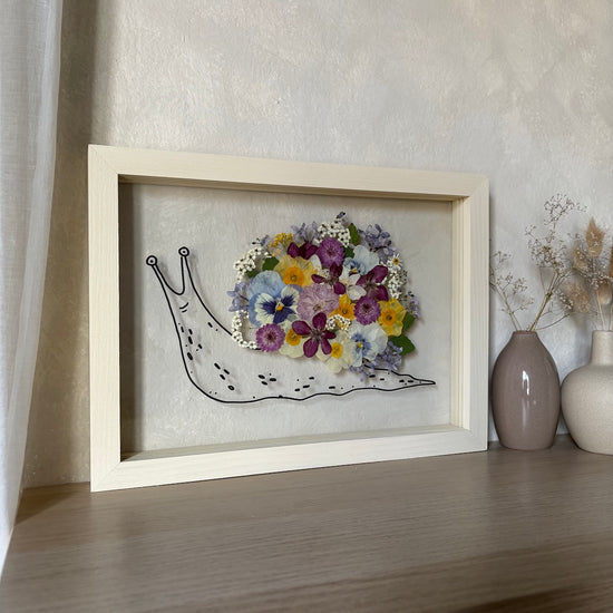 Flower-shaped spoon