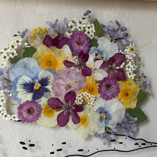 Flower-shaped spoon