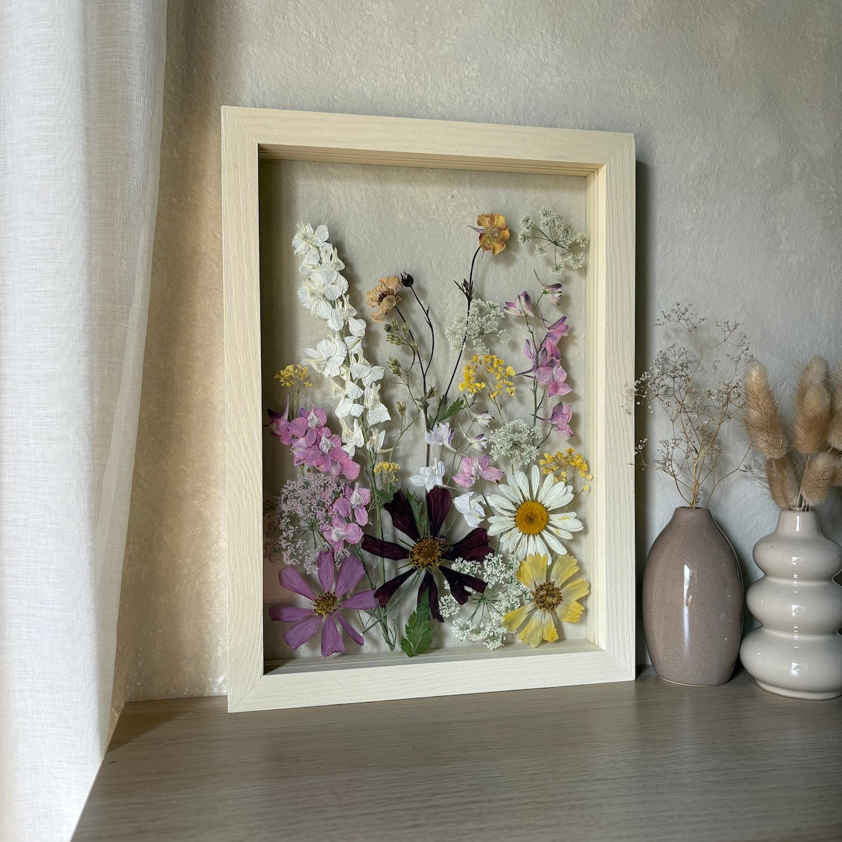Poetry of flowers in three colours