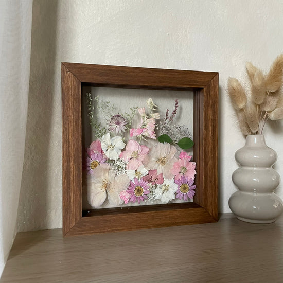 The singing of pink birds